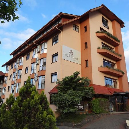 Hotel Tissiani Canela Bagian luar foto